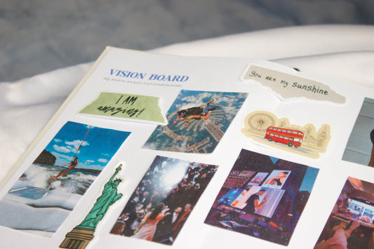 Dream Notebook 2026 Burgundy – Guided Dream Planner & Agenda